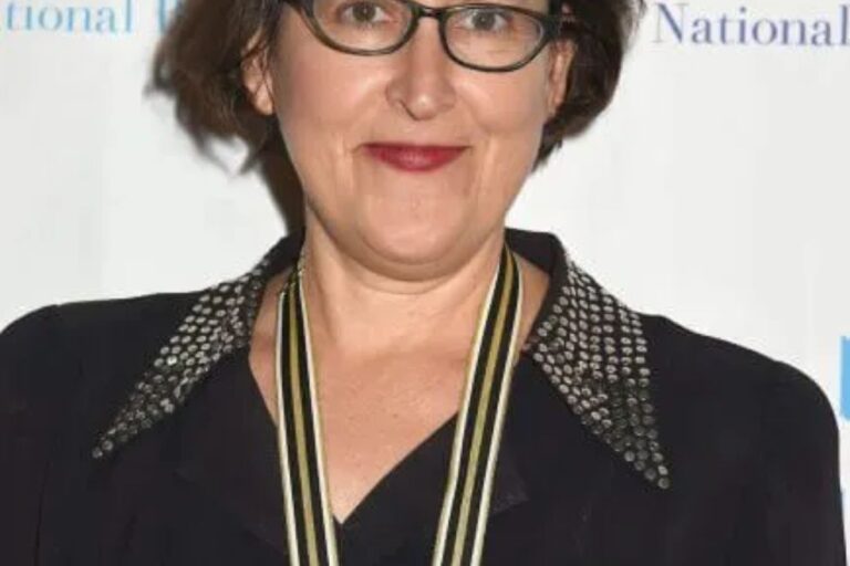 Karen E. Bender: American Author, Biography and 10 Memorable Quotes
