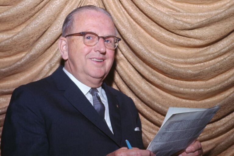 Norman Vincent Peale: 10 Life-Changing Quotes to Inspire Confidence and Positivity