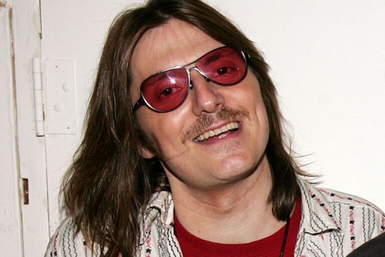 Mitch Hedberg: 10 Inspiring and Hilarious Quotes from a Comedy Icon